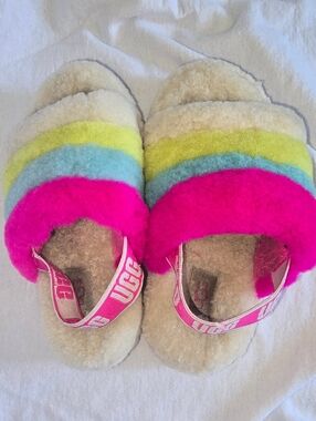 UGG Kids Multicolor Shearling Rainbow Slide Sandals - Pink Accent Size 13